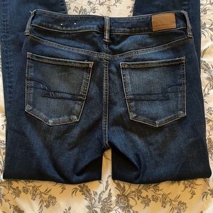 AE distressed super high rise jeans